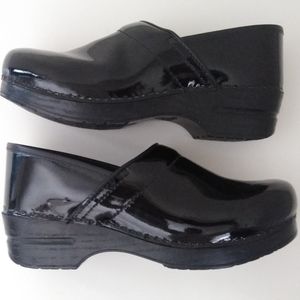 Dansko Black Patent Leather Size 40